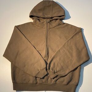 Aritzia Boxy Cropped half zip hoodie (Please Check the measurements)